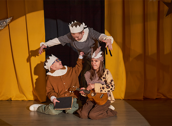 Narrativas Teatrais na Educação: Plano Didático para Artes Cênicas