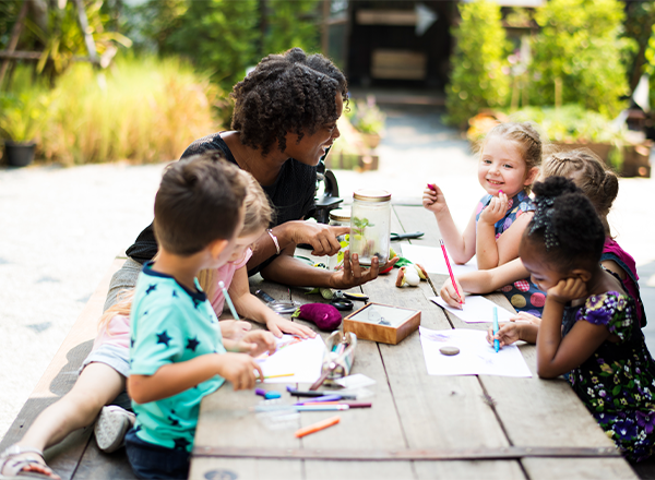 Pedagogia em Ação: Transformando Espaços Além da Escola